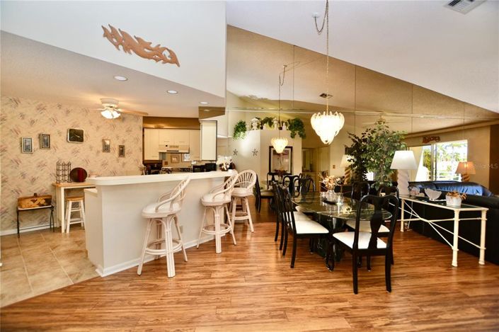 Image No.10-2 Bed Property for sale