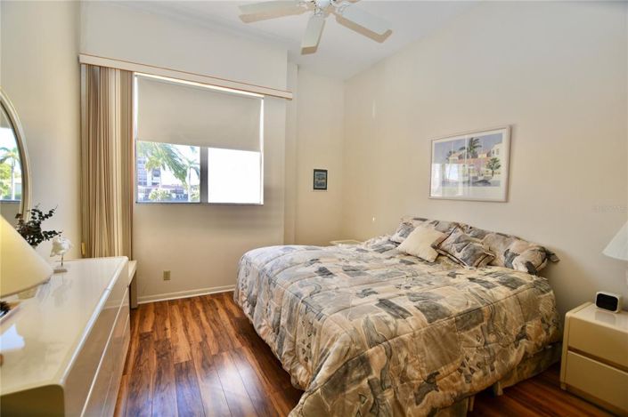 Image No.23-2 Bed Property for sale