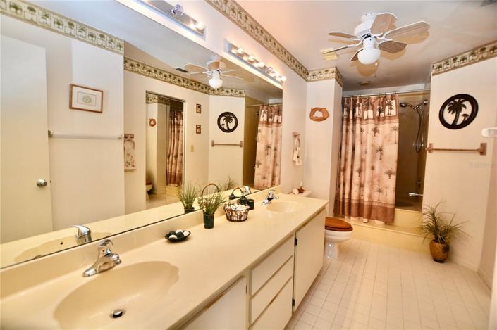 Image No.27-2 Bed Property for sale