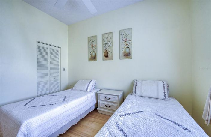 Image No.20-2 Bed Property for sale