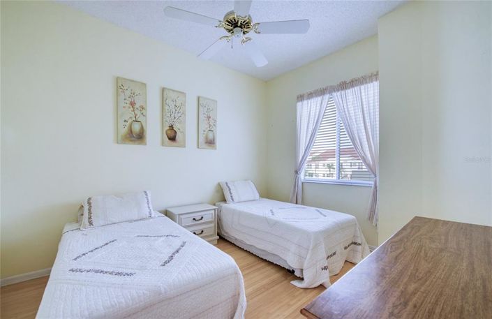 Image No.21-2 Bed Property for sale