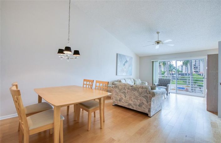 Image No.8-2 Bed Property for sale