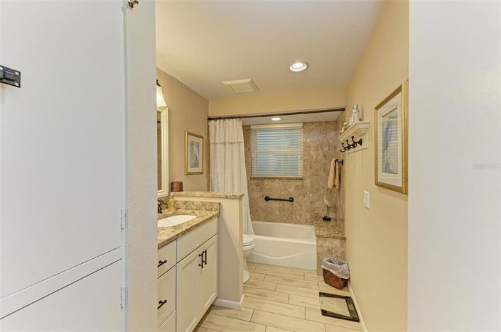 Image No.27-2 Bed Property for sale