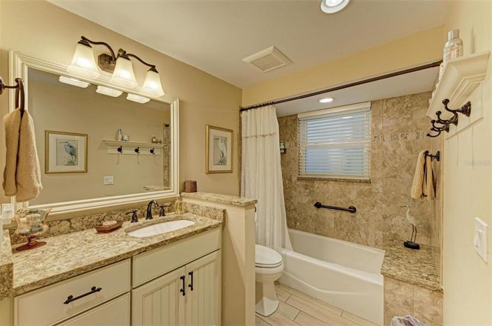 Image No.28-2 Bed Property for sale