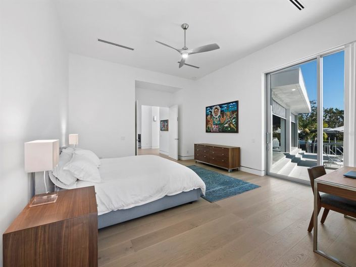 Image No.16-3 Bed Property for sale