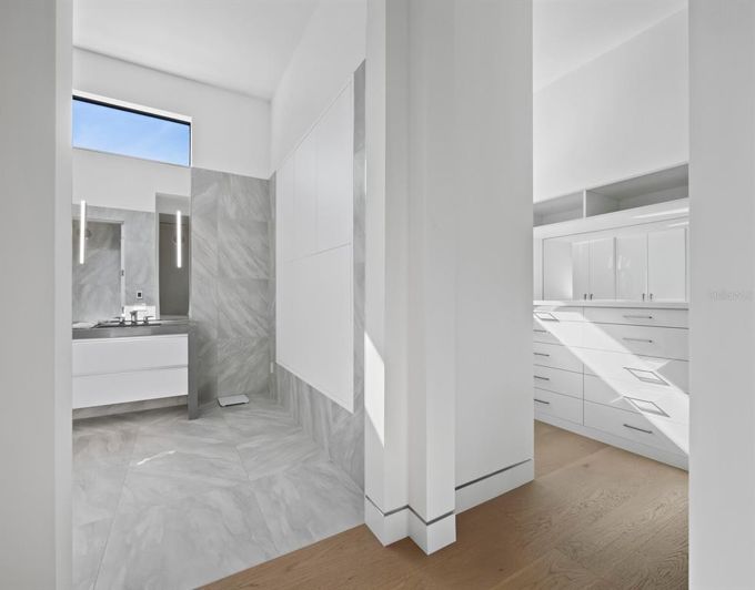 Image No.18-3 Bed Property for sale