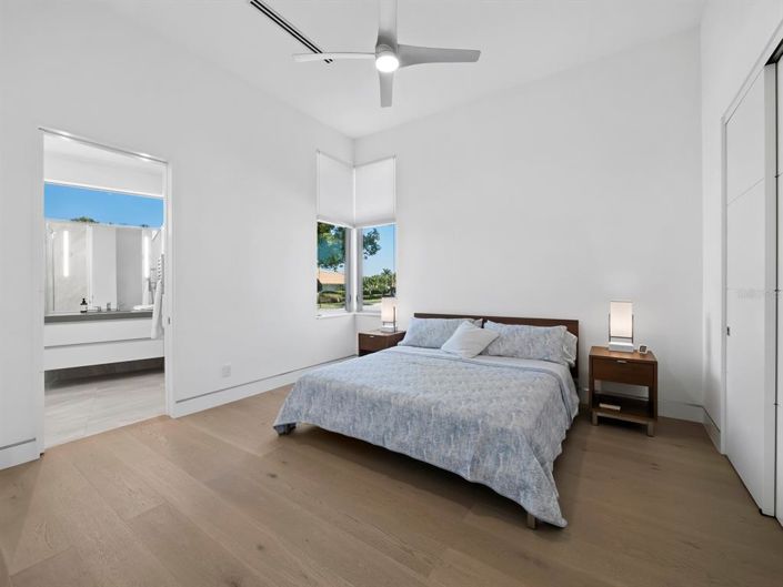 Image No.29-3 Bed Property for sale