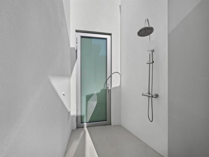 Image No.38-3 Bed Property for sale