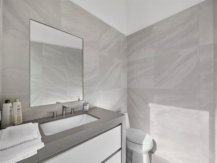 Image No.39-3 Bed Property for sale