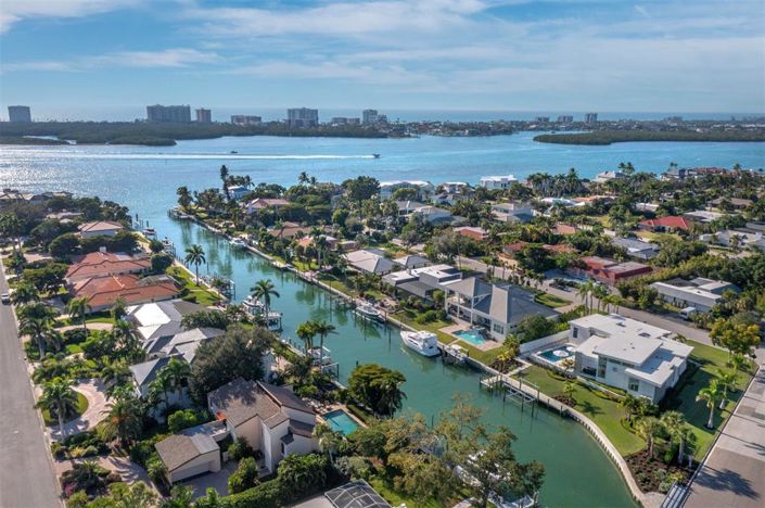 Image No.4-3 Bed Property for sale