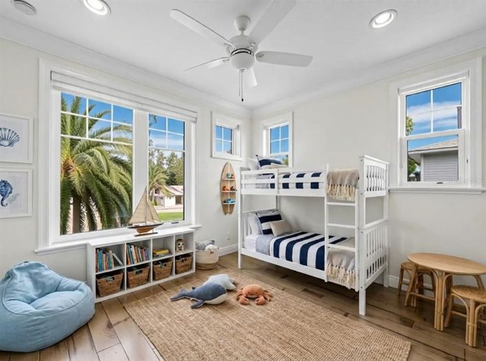 Image No.24-4 Bed Property for sale