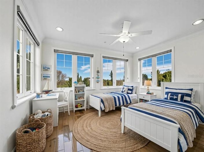 Image No.31-4 Bed Property for sale