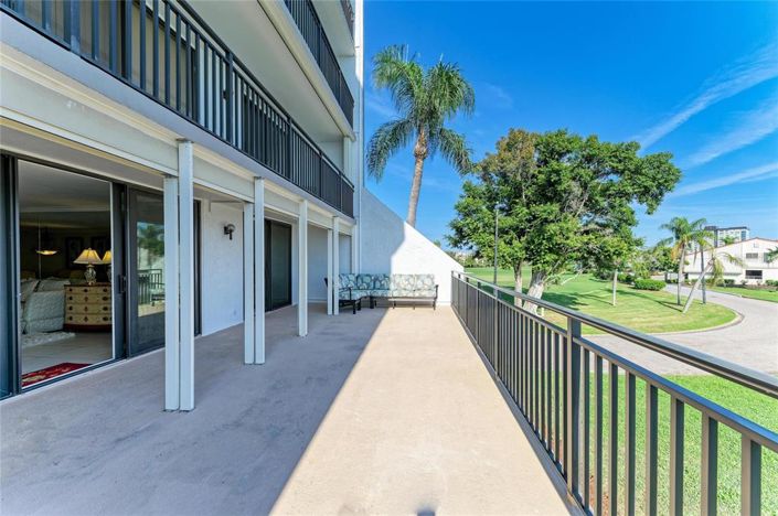 Image No.17-3 Bed Property for sale