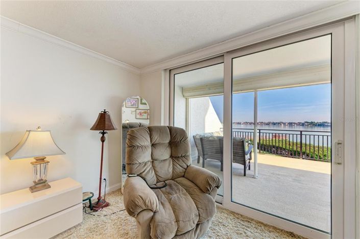 Image No.19-3 Bed Property for sale