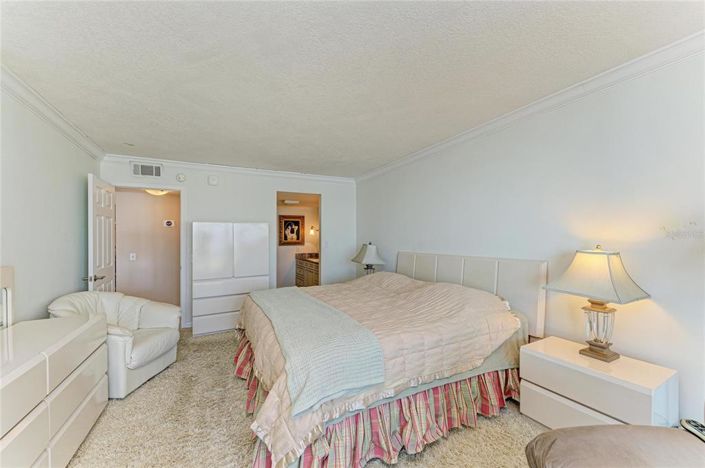 Image No.20-3 Bed Property for sale