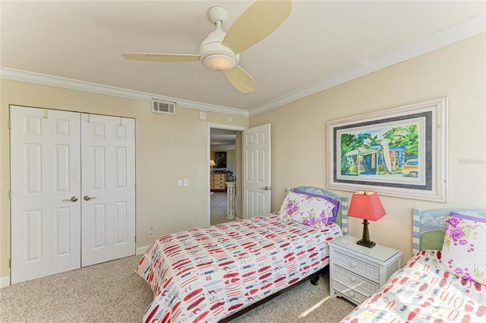 Image No.26-3 Bed Property for sale