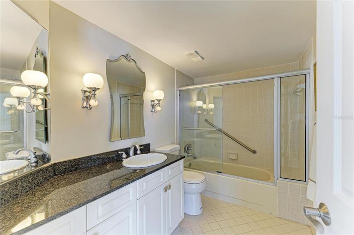 Image No.27-3 Bed Property for sale