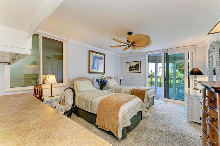 Image No.28-3 Bed Property for sale