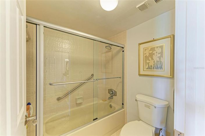 Image No.32-3 Bed Property for sale