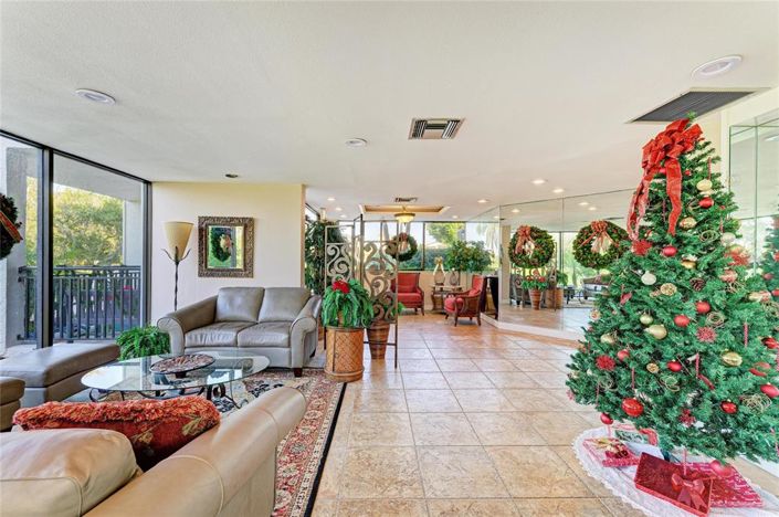 Image No.42-3 Bed Property for sale