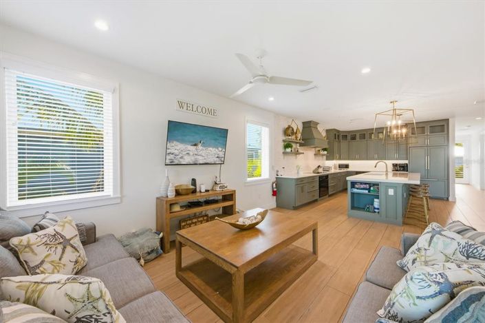 Image No.15-7 Bed Property for sale