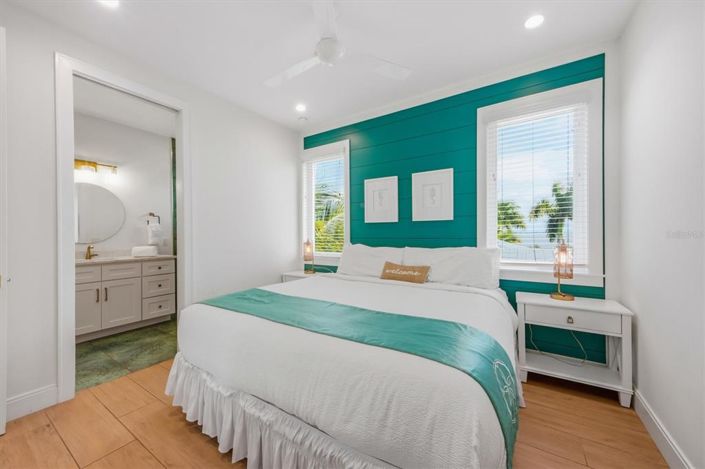 Image No.26-7 Bed Property for sale