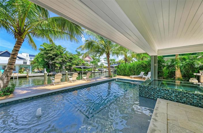 Image No.3-7 Bed Property for sale