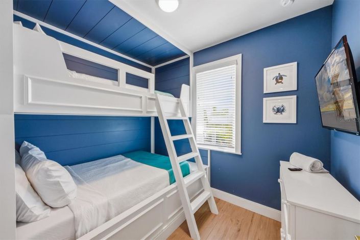 Image No.33-7 Bed Property for sale