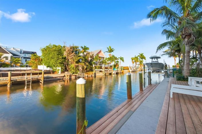 Image No.37-7 Bed Property for sale