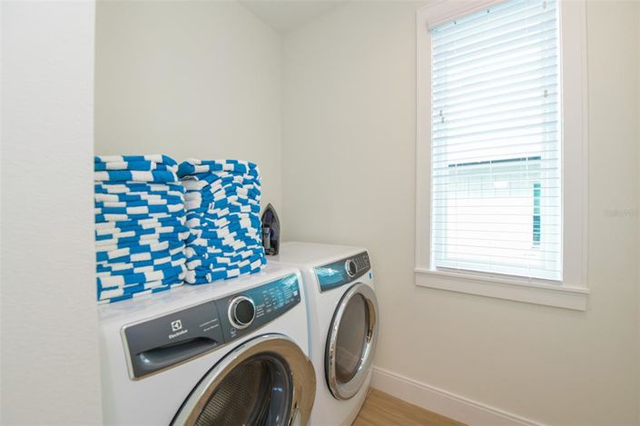 Image No.54-7 Bed Property for sale