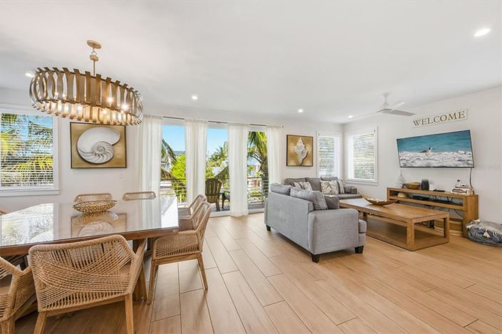 Image No.9-7 Bed Property for sale