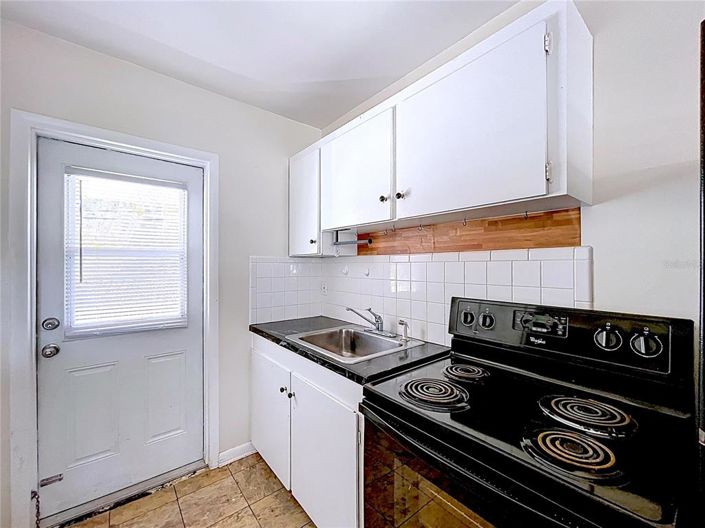 Image No.32-4 Bed Property for sale