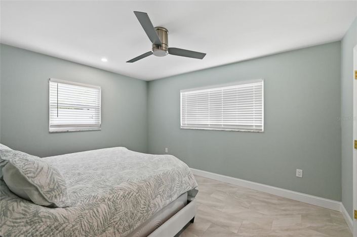 Image No.21-2 Bed Property for sale