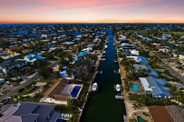 Image No.32-2 Bed Property for sale