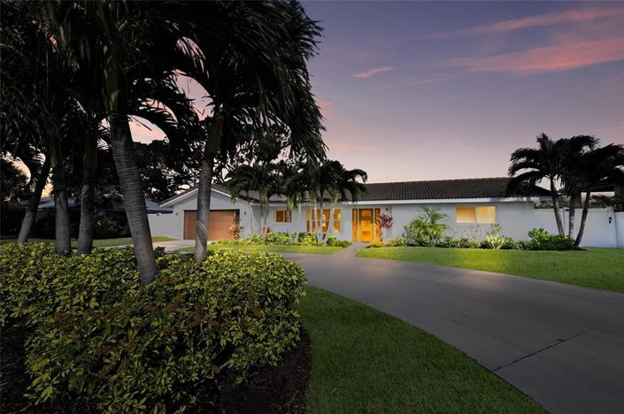 Image No.33-2 Bed Property for sale