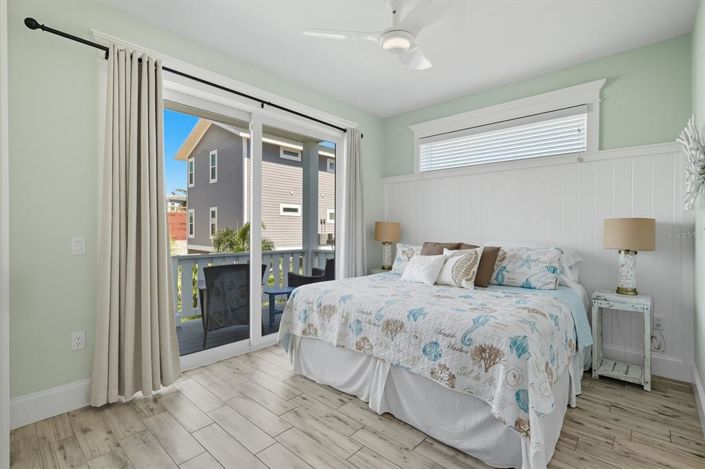 Image No.24-7 Bed Property for sale