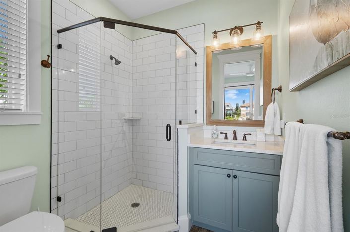 Image No.25-7 Bed Property for sale