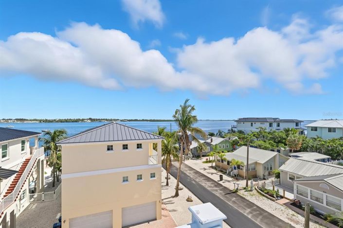 Image No.50-7 Bed Property for sale