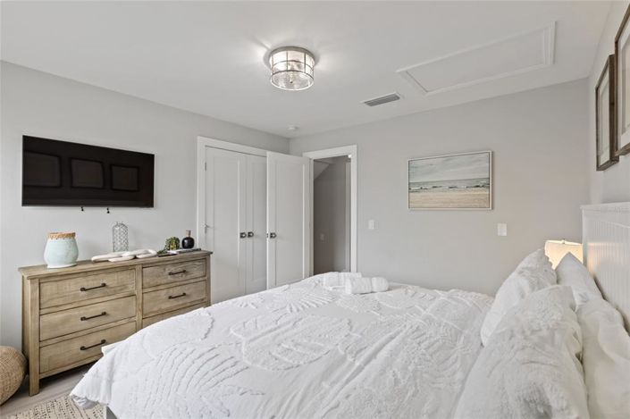 Image No.13-5 Bed Property for sale