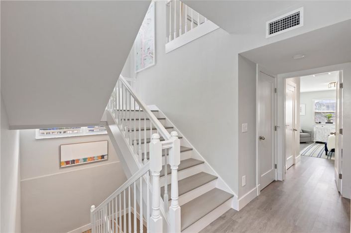 Image No.17-5 Bed Property for sale