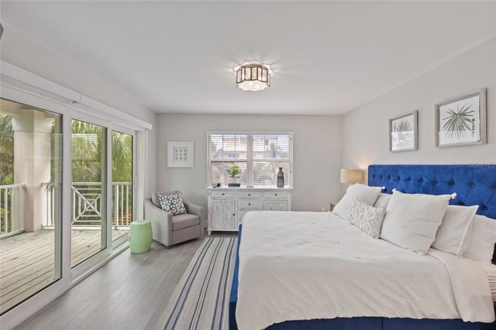 Image No.19-5 Bed Property for sale