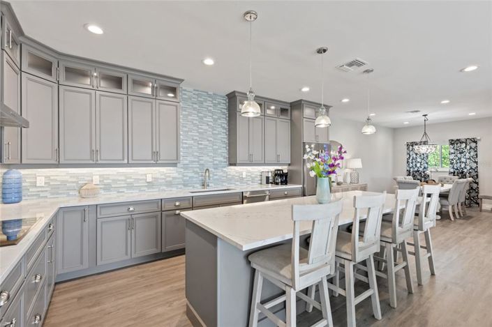 Image No.36-5 Bed Property for sale