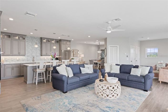 Image No.42-5 Bed Property for sale