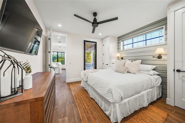 Image No.16-5 Bed Property for sale