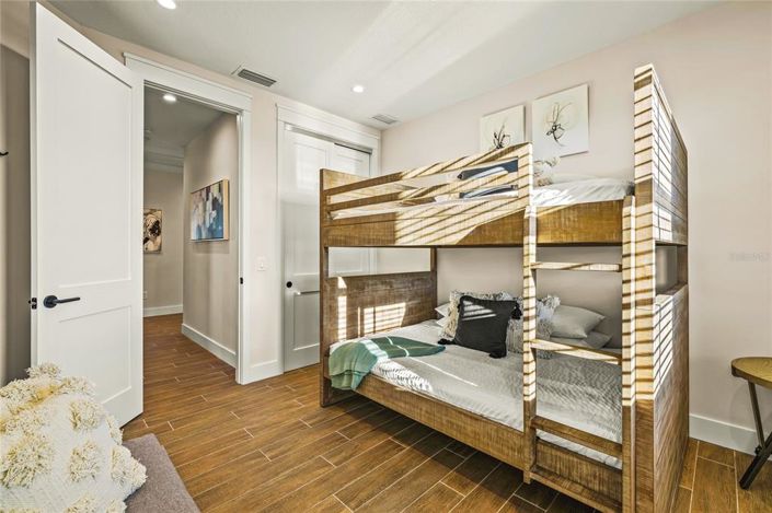 Image No.25-5 Bed Property for sale