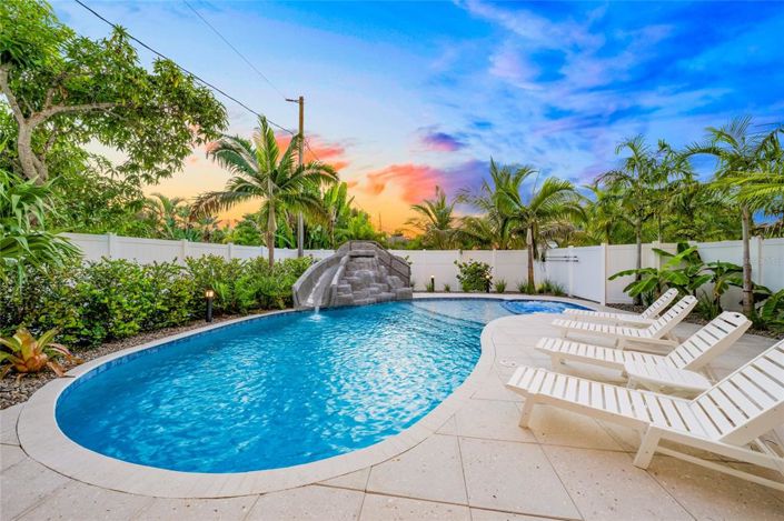 Image No.34-5 Bed Property for sale