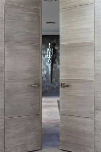 Image No.18-5 Bed Property for sale