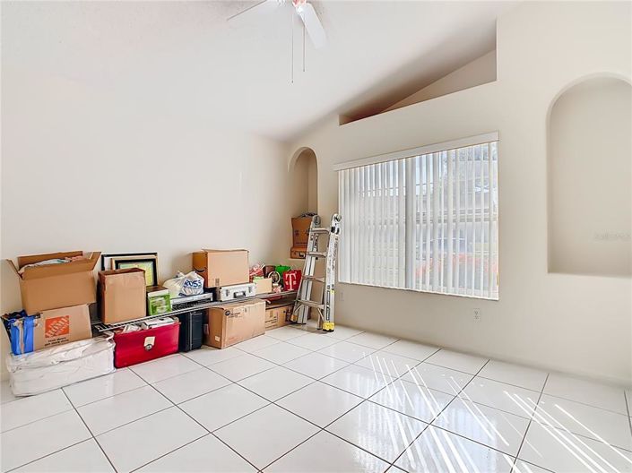 Image No.11-4 Bed Property for sale