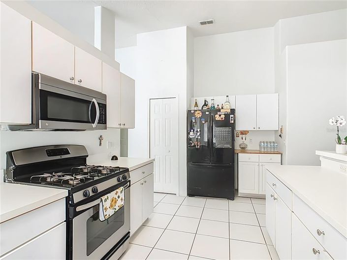 Image No.6-4 Bed Property for sale