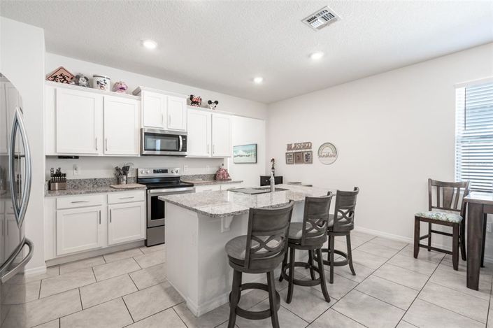 Image No.6-3 Bed Property for sale